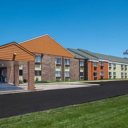 Sunset Inn & Suites Lincoln Bagian luar foto