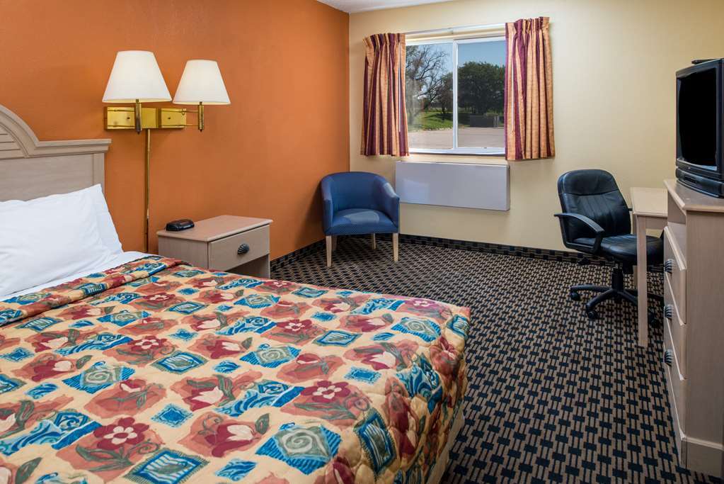 Sunset Inn & Suites Lincoln Ruang foto