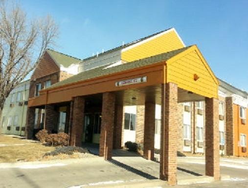Sunset Inn & Suites Lincoln Bagian luar foto