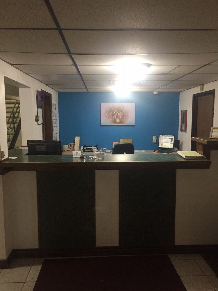 Sunset Inn & Suites Lincoln Bagian luar foto